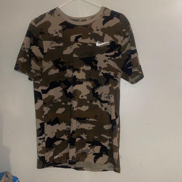 mens camo nike shirt